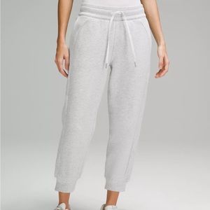 Lululemon Scuba High-Rise Cropped Jogger